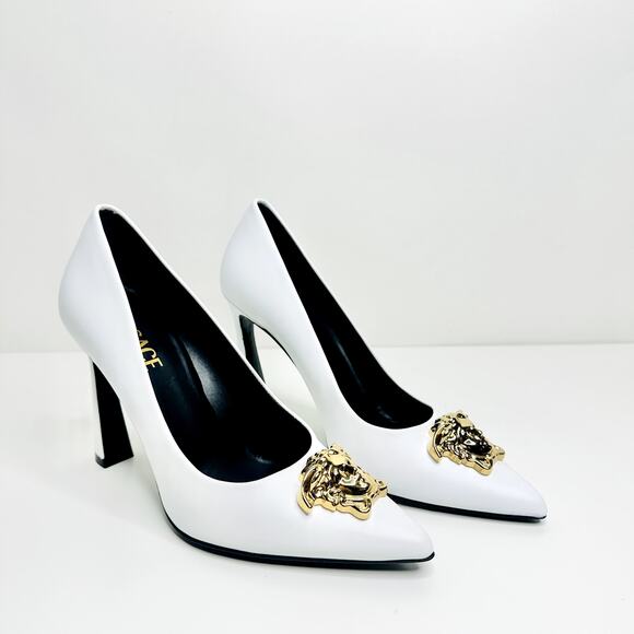 Versace Vitello IT 38/ US 8 Pumps White Leather Medusa Gold Heeled NIB $1050 - Picture 1 of 12